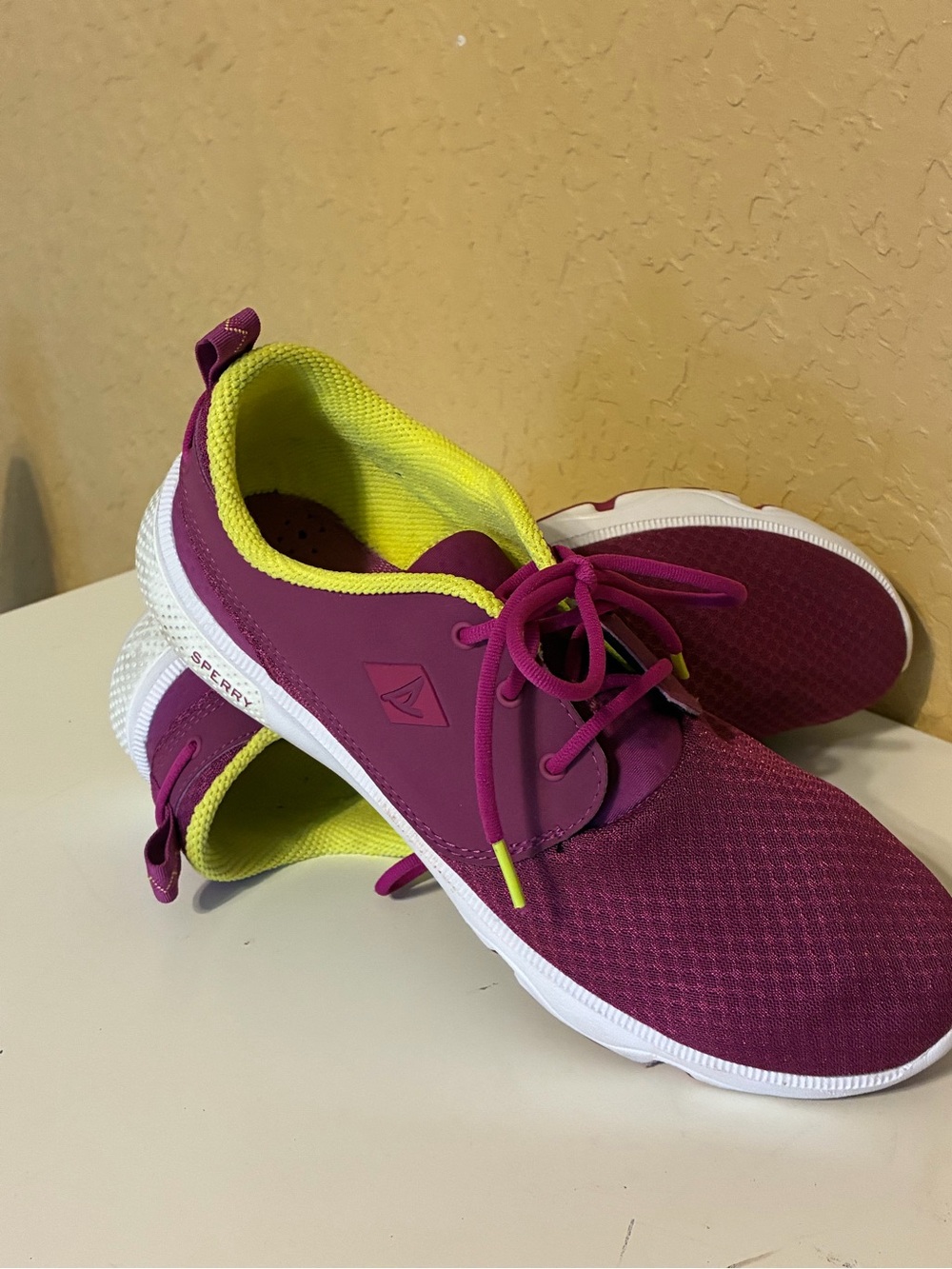 Sperry Fathom Women Sneakers Sz. 10 M —color Berry
